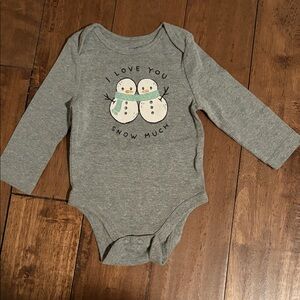 Bodysuit bundle set of 5 for your little one sz 9 mo, long sleeved.